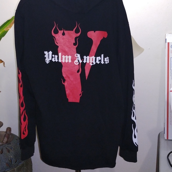 Sold*Men's pullover hoodie - Picture 3 of 3